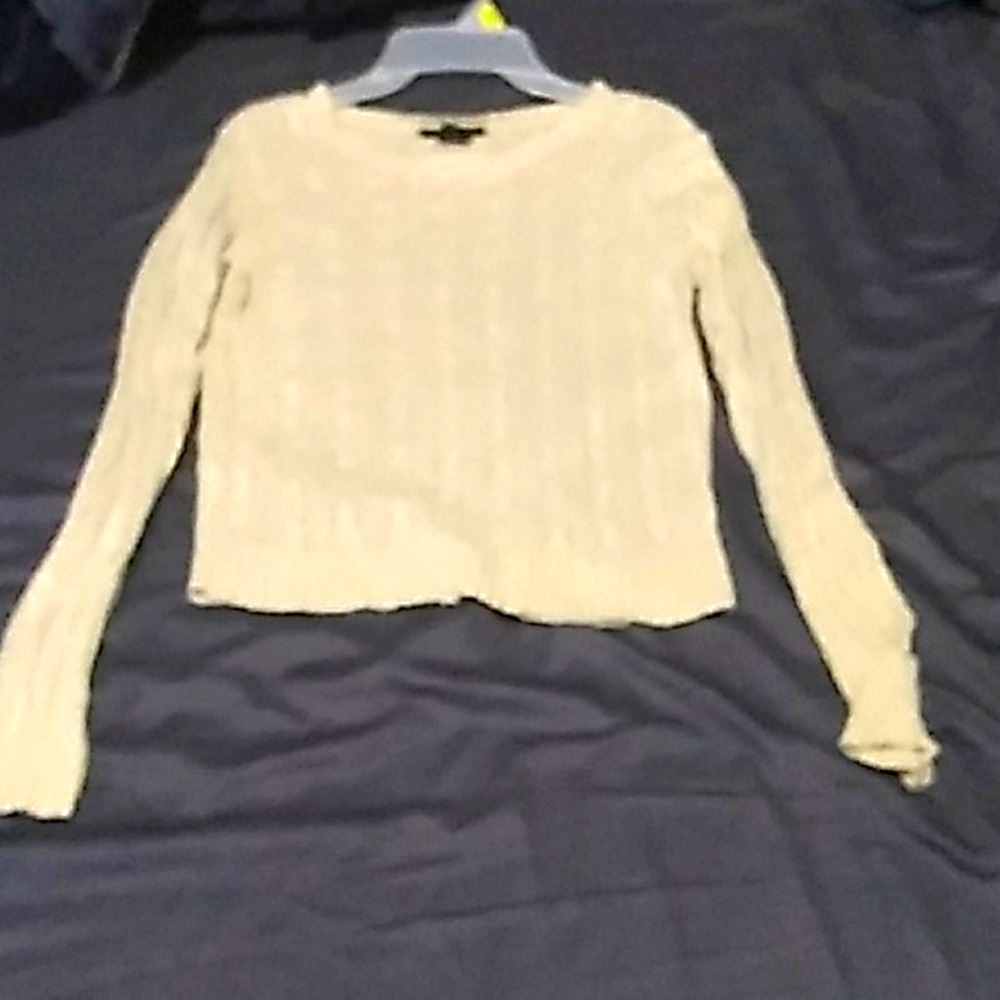 Sweater cream color